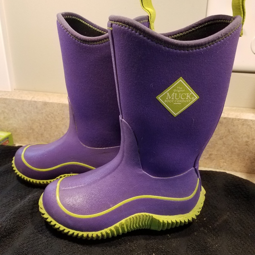 Girls Muck Boots - sz 11 child